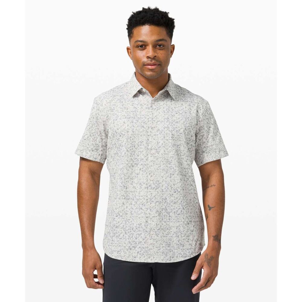 Lululemon XXL button front shirt Airing Easy Short polo stretch geometric white